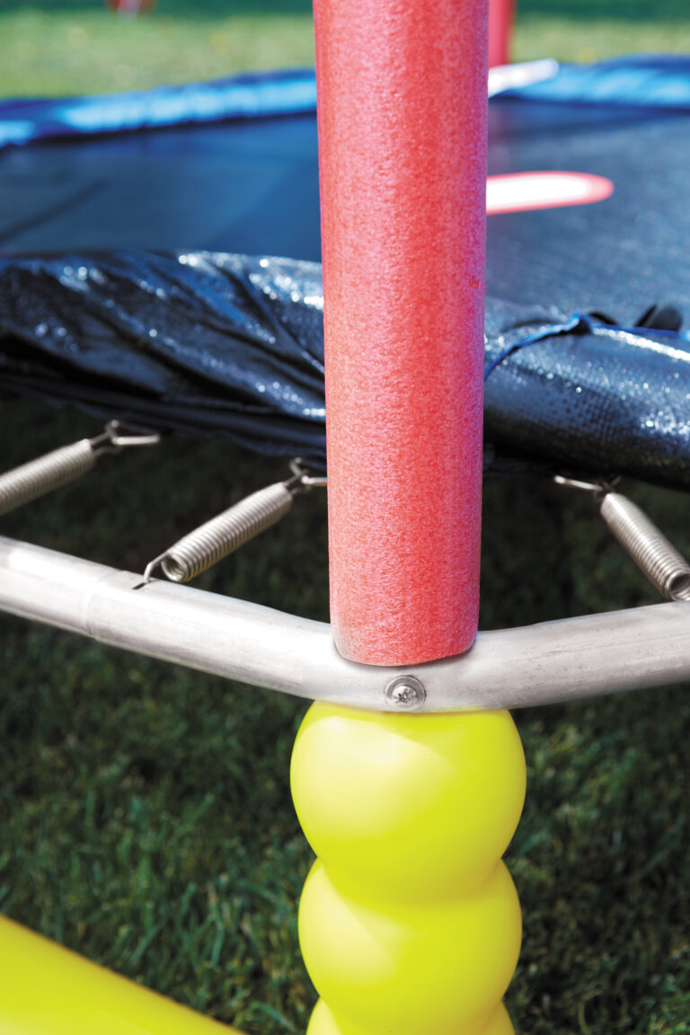 Little Tikes 7' Trampoline Climb 'n Slide — vue du produit 4